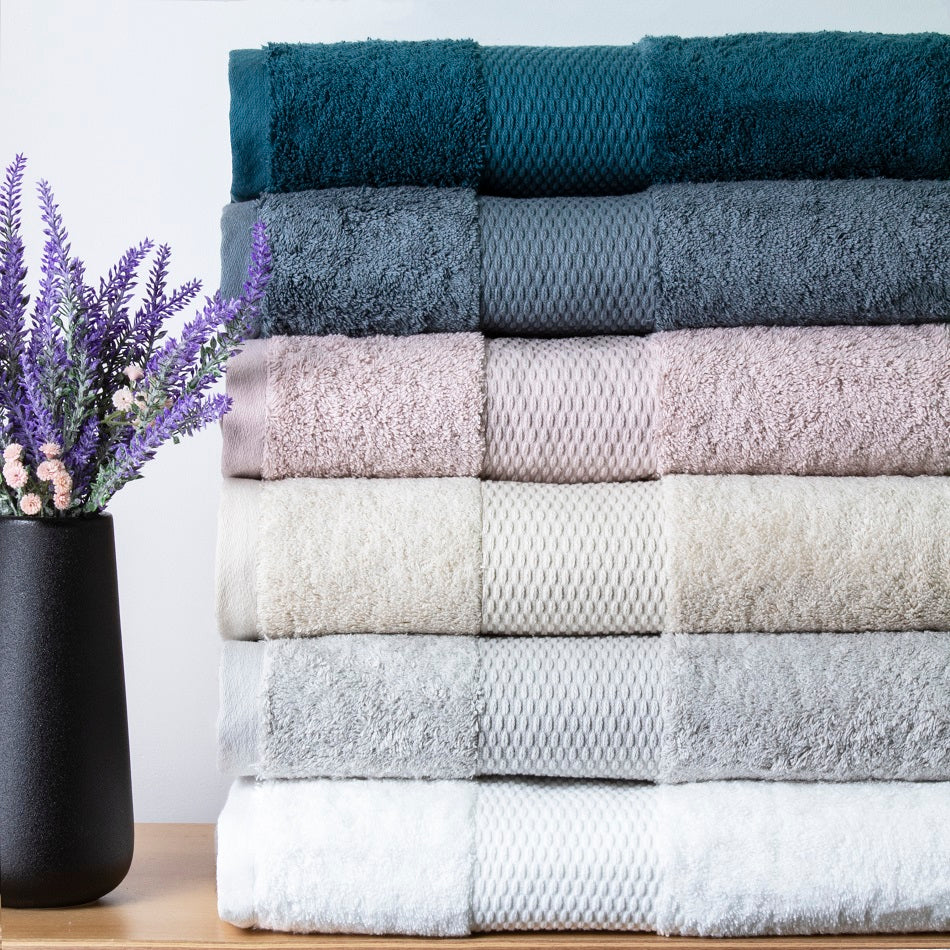 How to wash towels to keep them soft and fluffy?