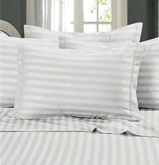 Linge de lit facile d’entretien en satin de polycoton à rayures (2 cm) – 300 fils – Taie d’oreiller