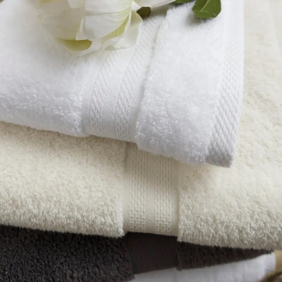 Handdoek zero-twist katoen 50x100 cm (2 st.) | Pebble Beach | DOUXE Hotel Luxury Handdoek zero-twist katoen 50x100 cm (2 st.) | Pebble Beach | DOUXE Hotel Luxury