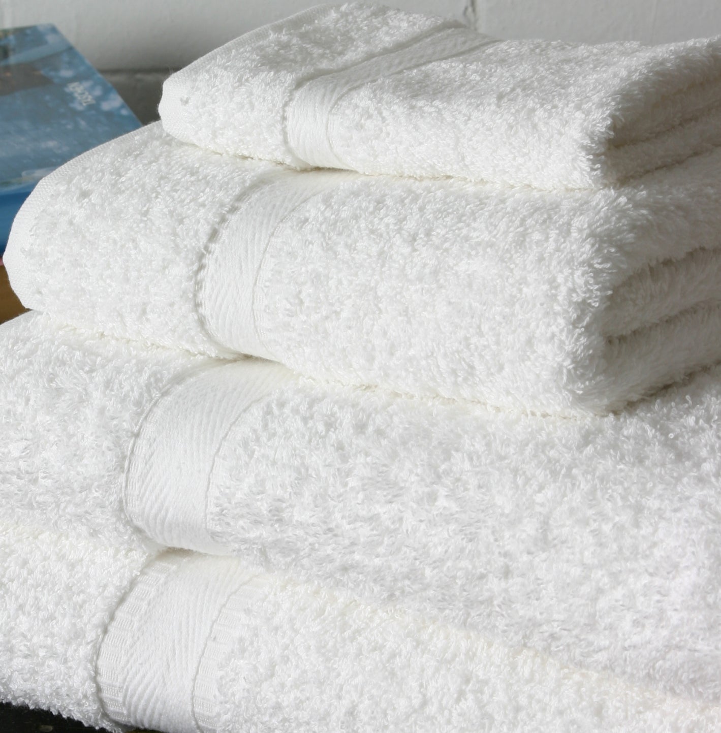 Hotel Quality 600gsm White Cotton Towels