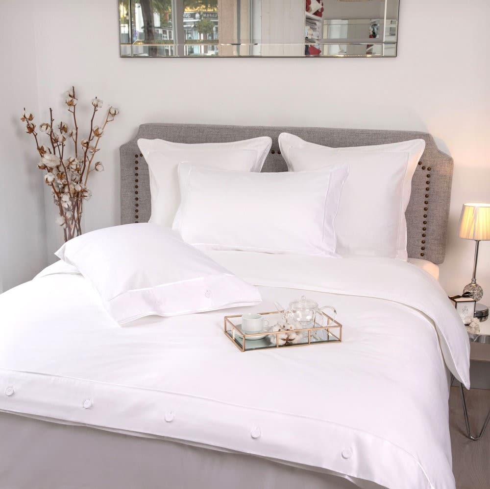 Monaco Egyptian 550 Thread Cotton Sateen - White Trim - Flat Sheet with Trim